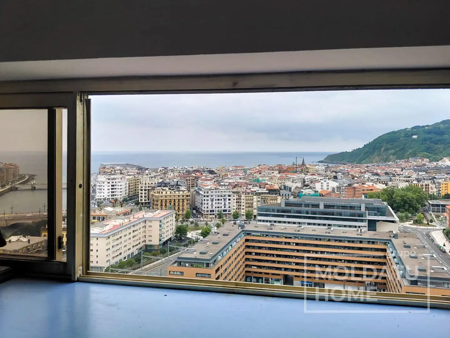 Exterior view of Flat for sale in Donostia - San Sebastián   with Heating and Storage room