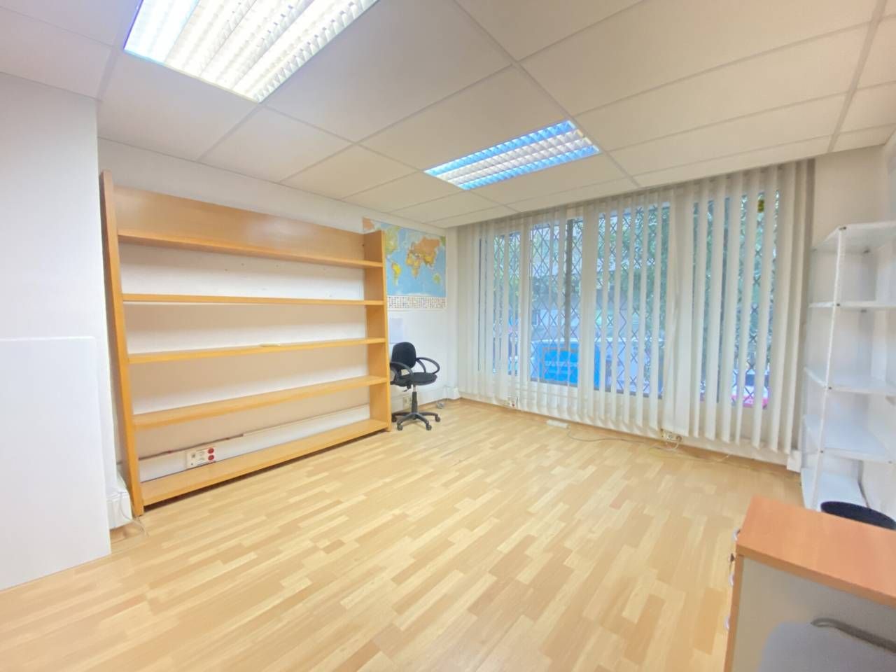 Office to rent in  Barcelona Capital  with Air Conditioner, Heating and Alarm