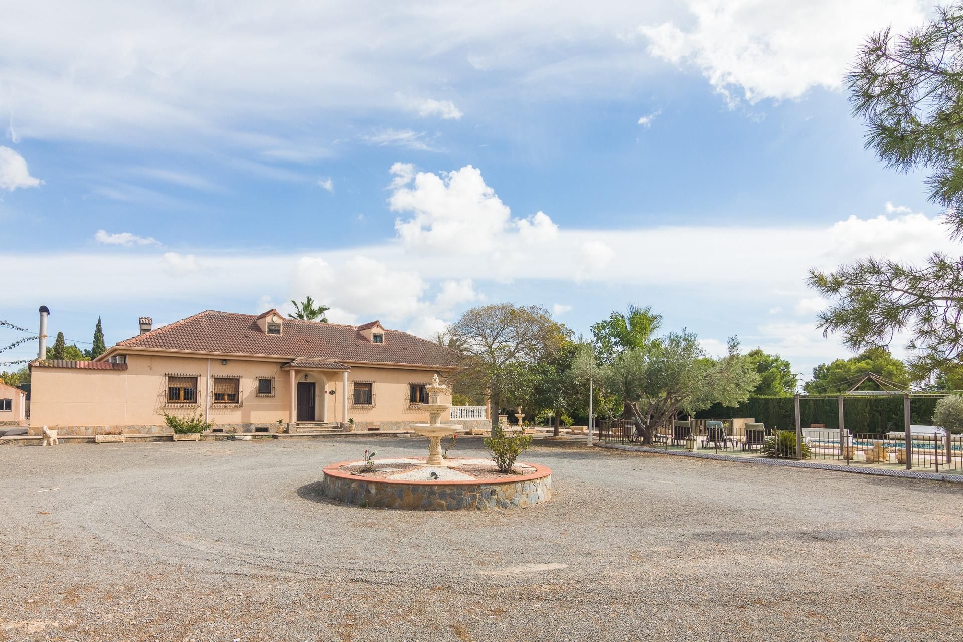 Exterior view of House or chalet for sale in Elche / Elx  with Air Conditioner, Heating and Private garden