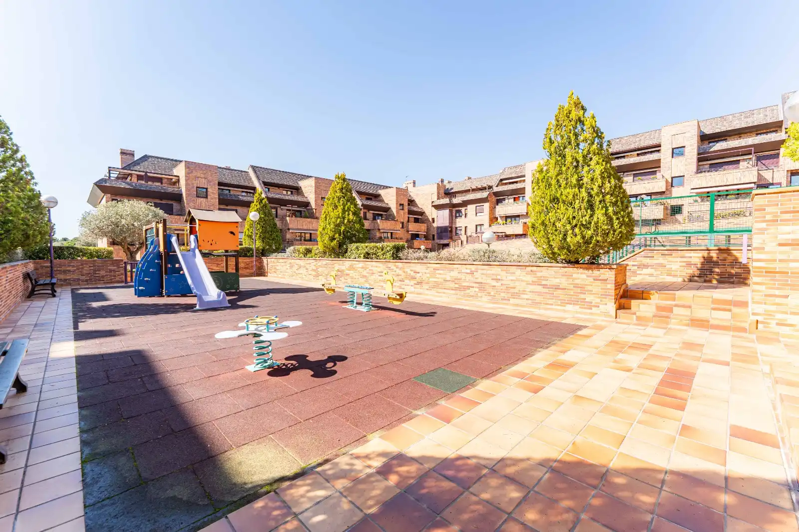 Terrassa de Pis en venda en Las Rozas de Madrid amb Aire condicionat, Calefacció i Jardí privat