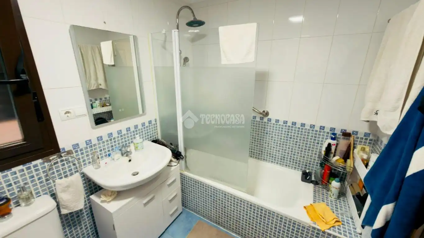Baño de Piso en venta en Seseña con Calefacción y Balcón
