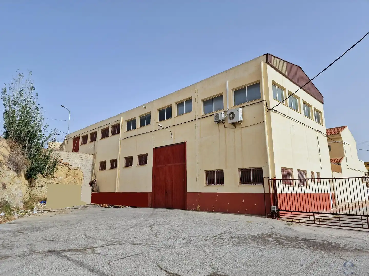 Industrial building for sale in Monóvar  / Monòver