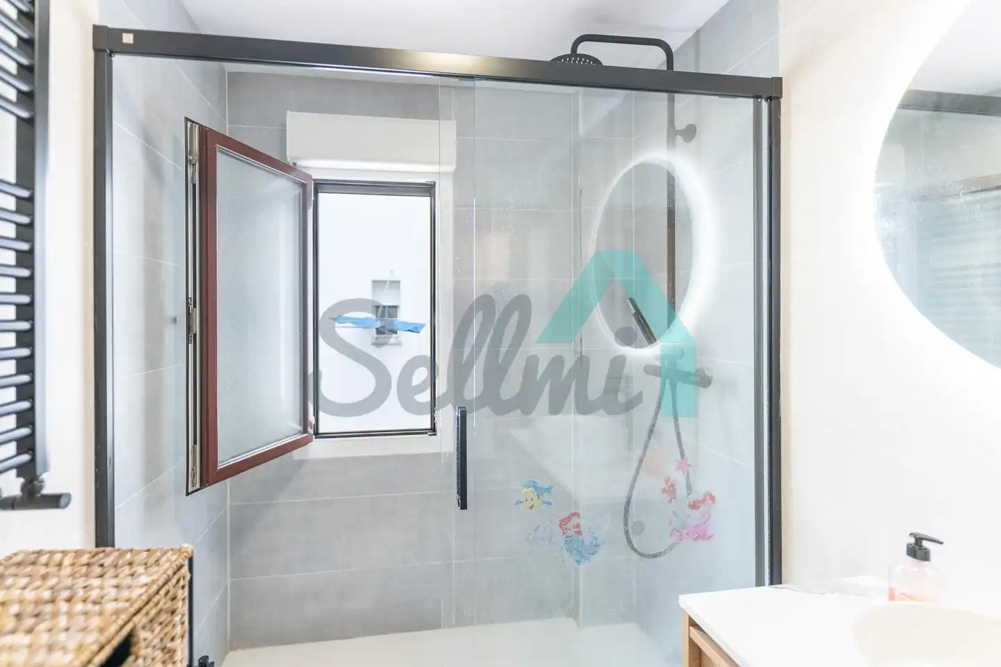 Bathroom of Flat for rent in Siero  with Heating, Terrace and Furnished