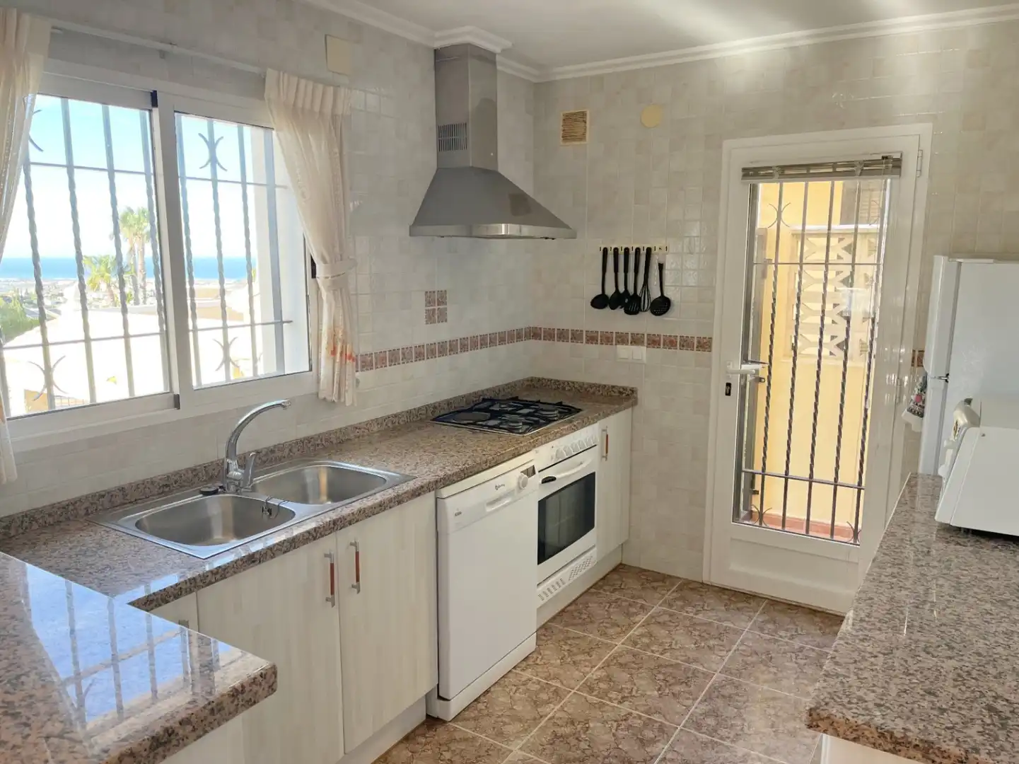 Kitchen of Houses for sale in El Ràfol d'Almúnia  with Air Conditioner, Heating and Terrace