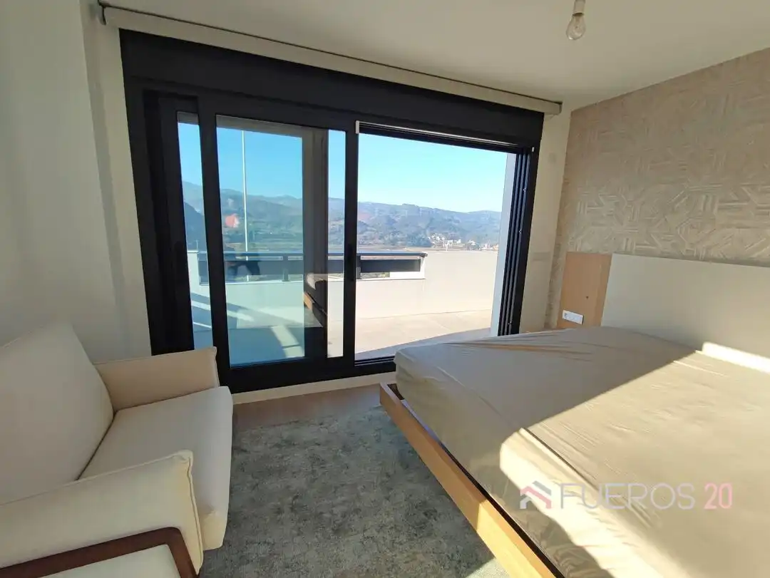 Habitación de Casa adosada en venta en Zierbena con Calefacción, Jardín privado y Terraza