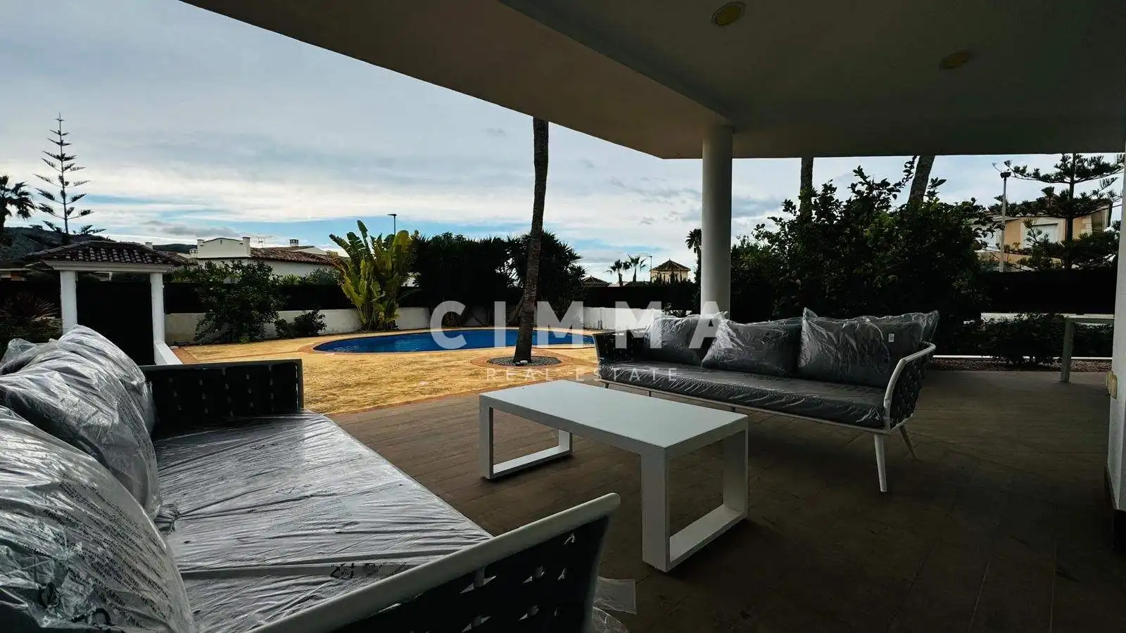 Chalet con piscina en venta en Calle Tenerife, imagen 2