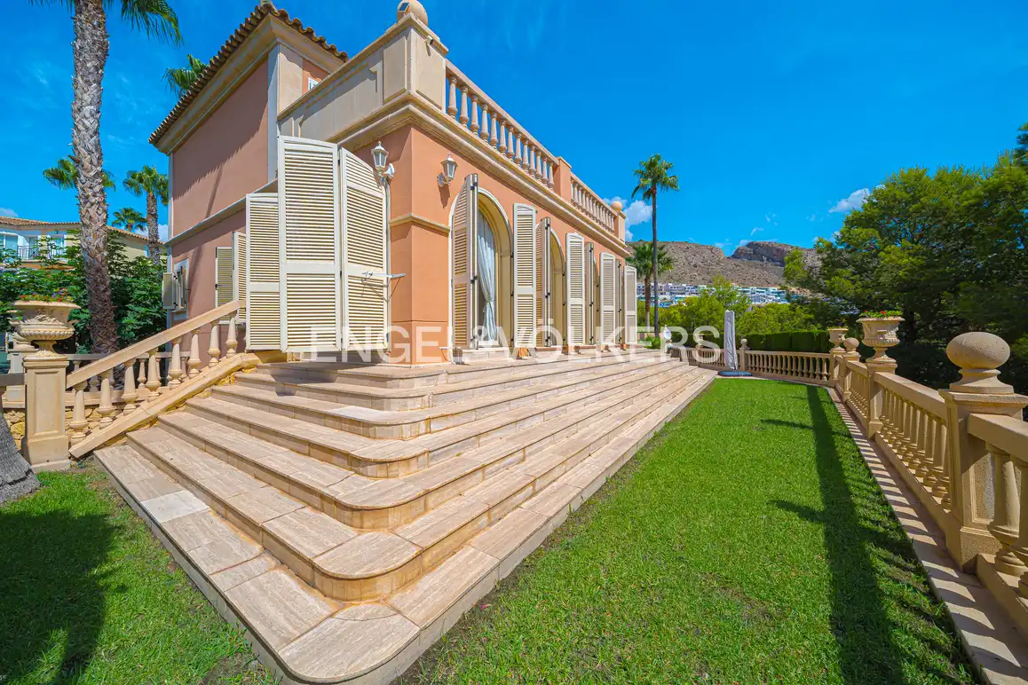 Detached house with terrace for sale in Calle Isla Mallorca, imagen 9