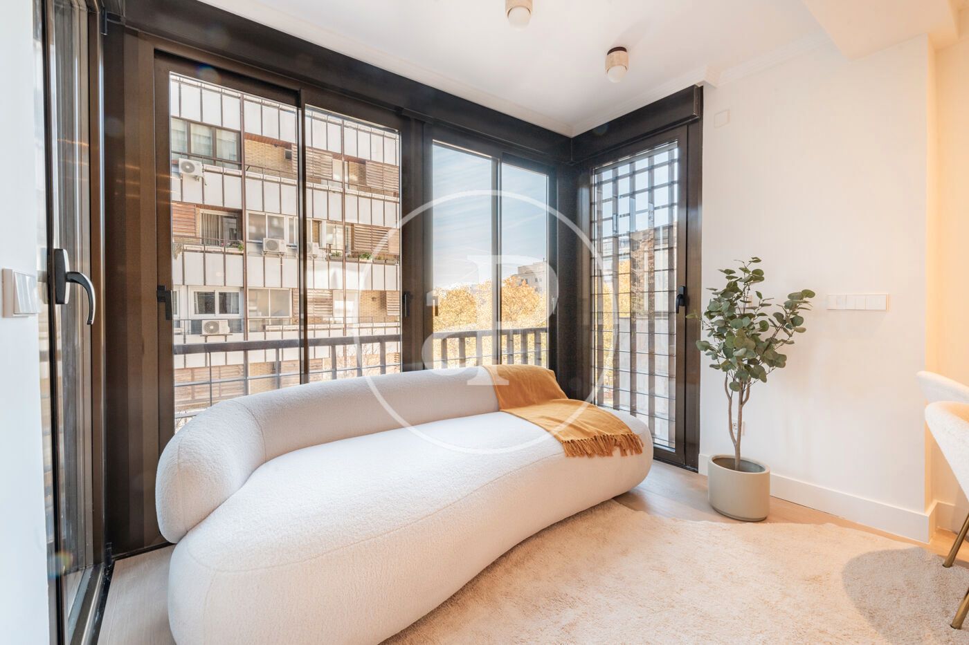 Bedroom of Flat for sale in  Madrid Capital  with Air Conditioner, Heating and Furnished