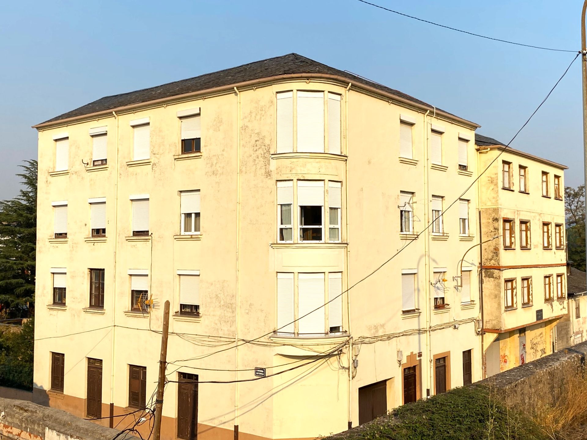 Vista exterior de Pis en venda en Bembibre amb Calefacció
