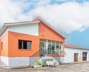 Vista exterior de Casa o xalet en venda en Gozón amb Calefacció i Terrassa