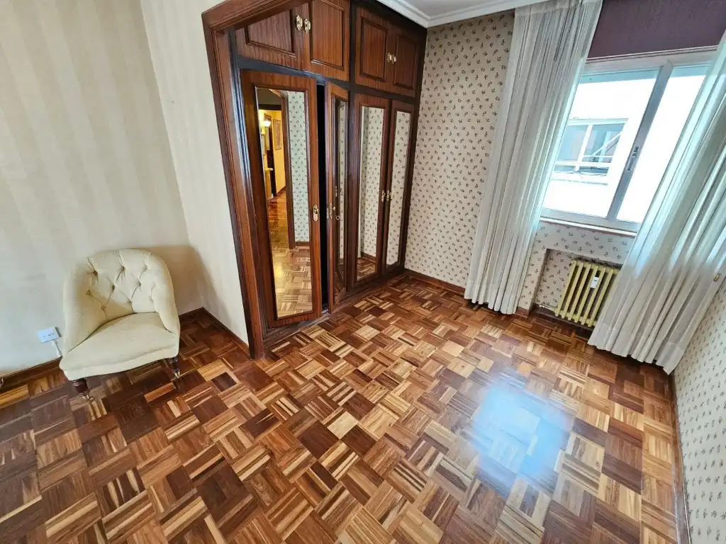 Habitación de Piso en venta en Avilés