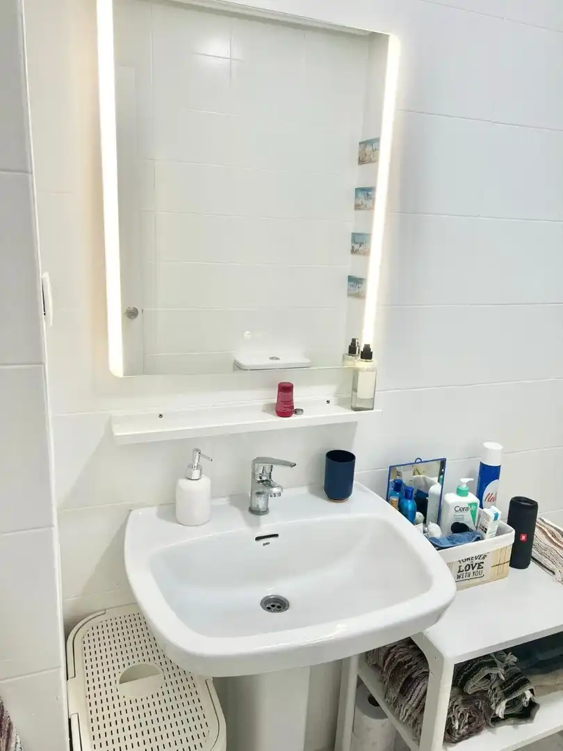 Bany de Apartament de lloguer en La Manga del Mar Menor amb Calefacció, Terrassa i Moblat