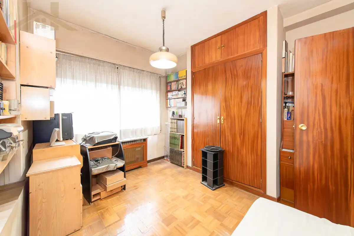 Bedroom of Flat for sale in Madrid  with Air Conditioner, Heating and Community pool