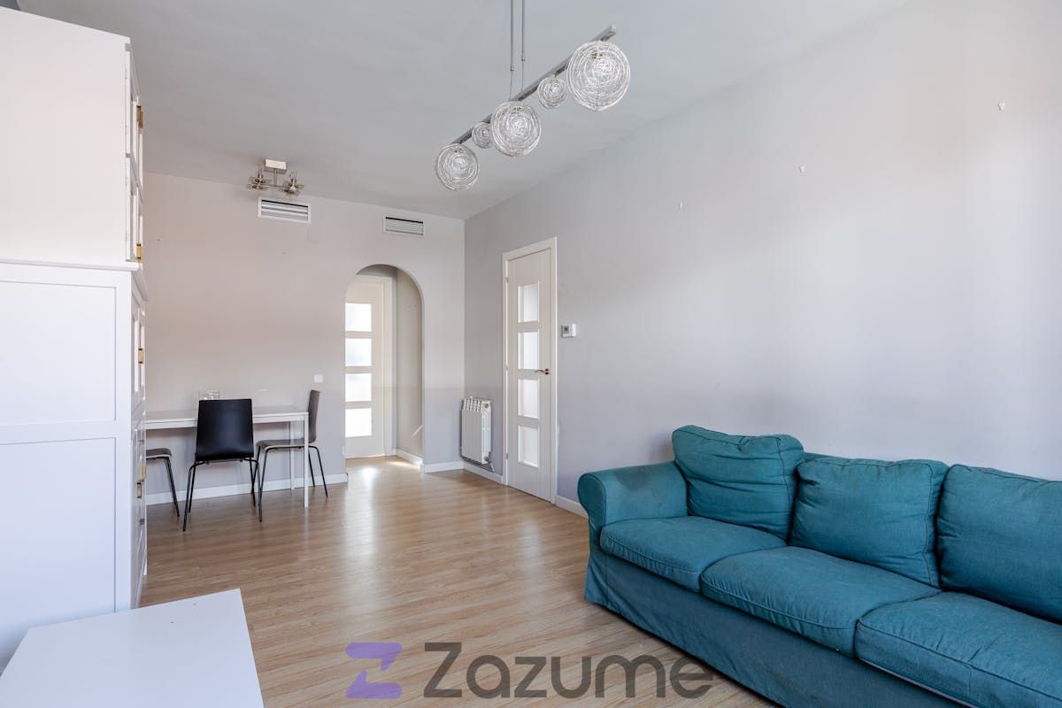 Living room of Flat to rent in  Madrid Capital  with Heating, Storage room and Oven