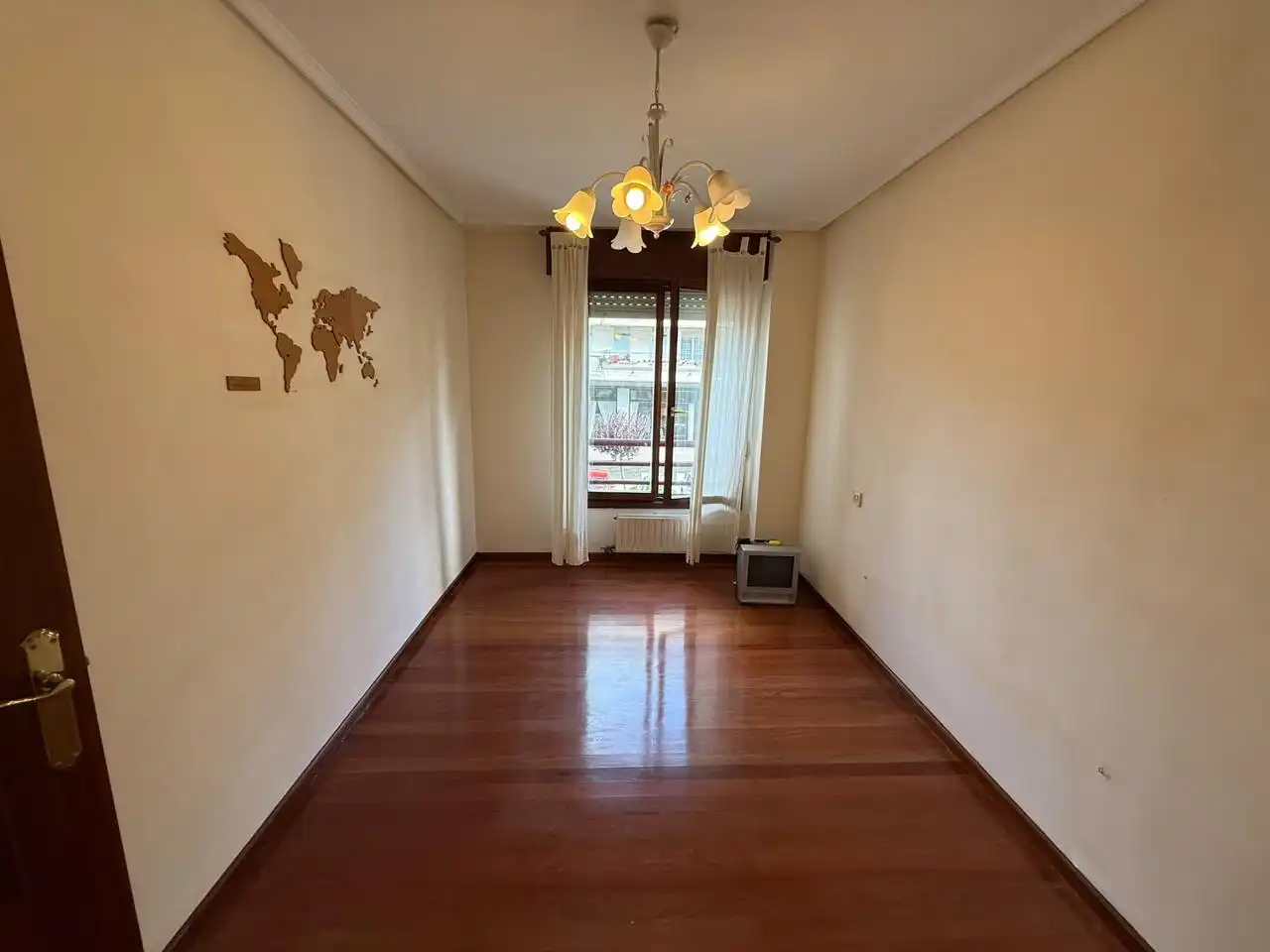 Comedor de Piso en venta en Castro-Urdiales con Calefacción, Parquet y Terraza