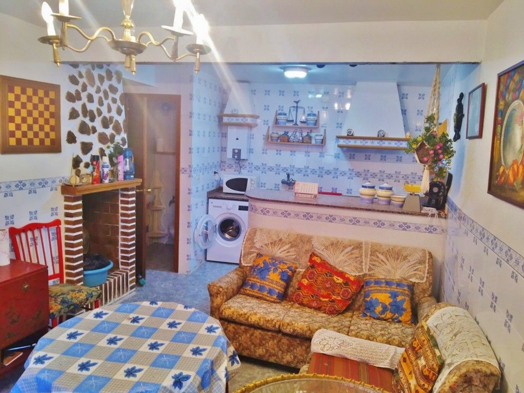 Kitchen of House or chalet for sale in Calles  with Storage room, Furnished and Washing machine