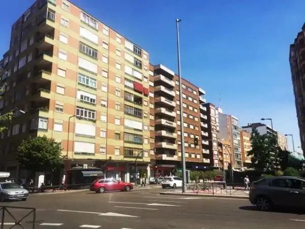 Außenansicht von Garage zur Miete in Rondilla