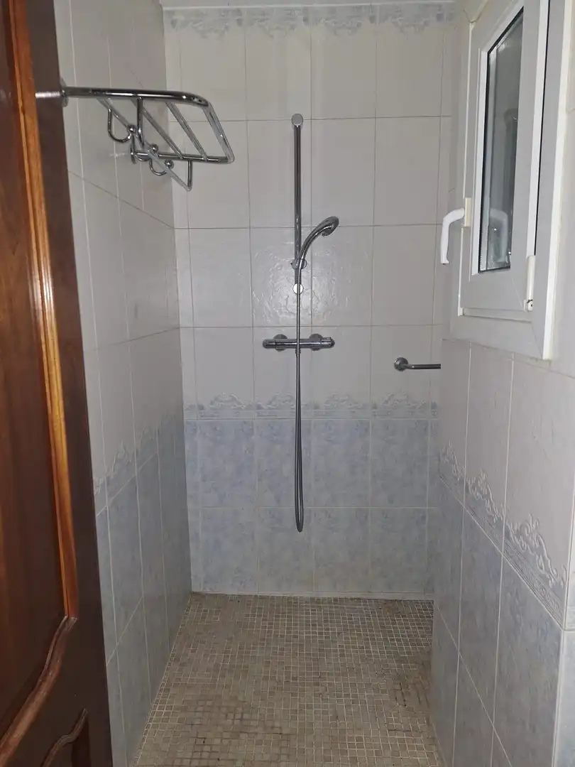 Badezimmer von Wohnung zum Verkauf in Sabadell mit Klimaanlage, Heizung und Balkon