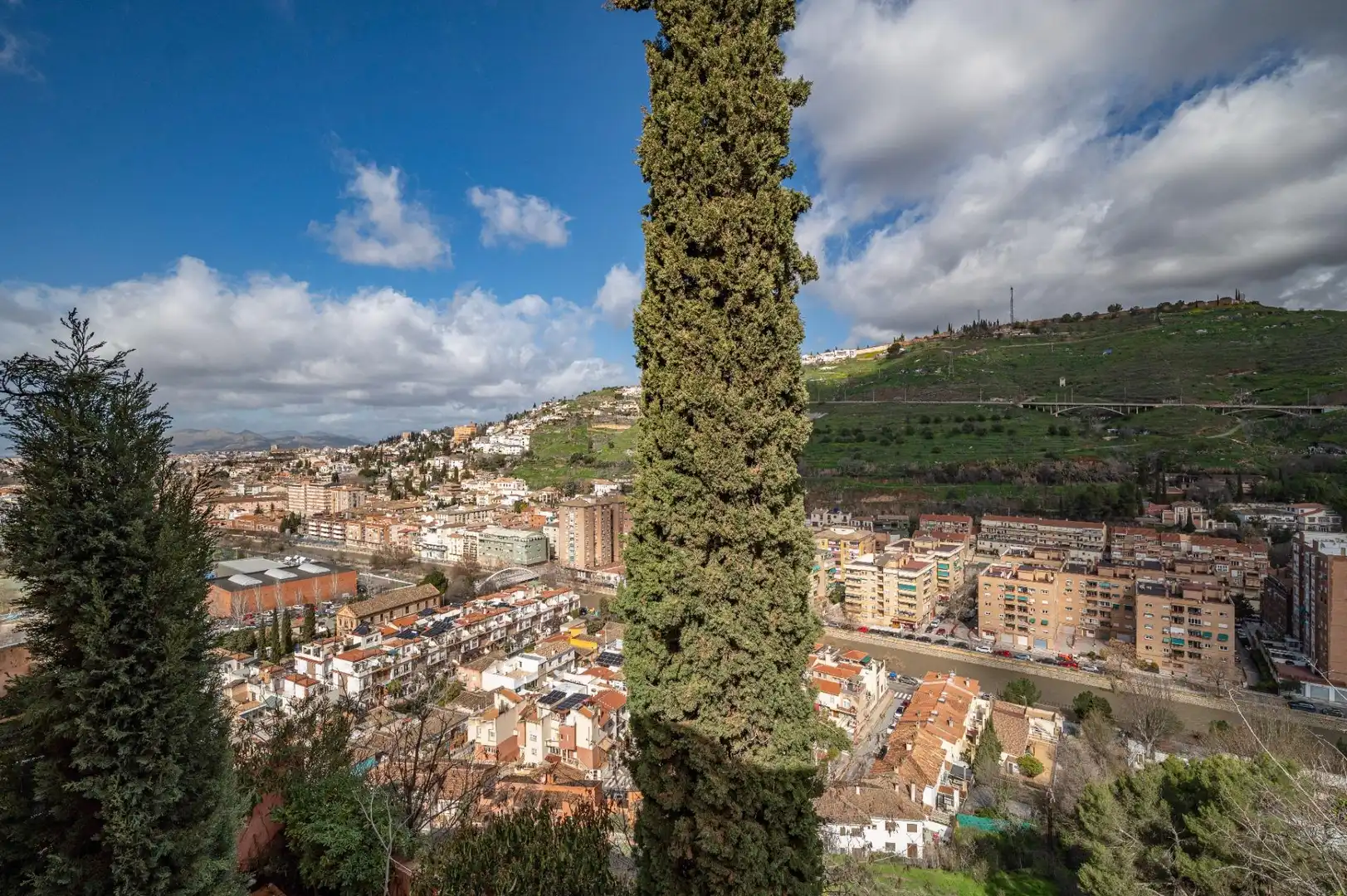 Vista exterior de Casa adosada en venta en Granada con Aire acondicionado y Calefacción