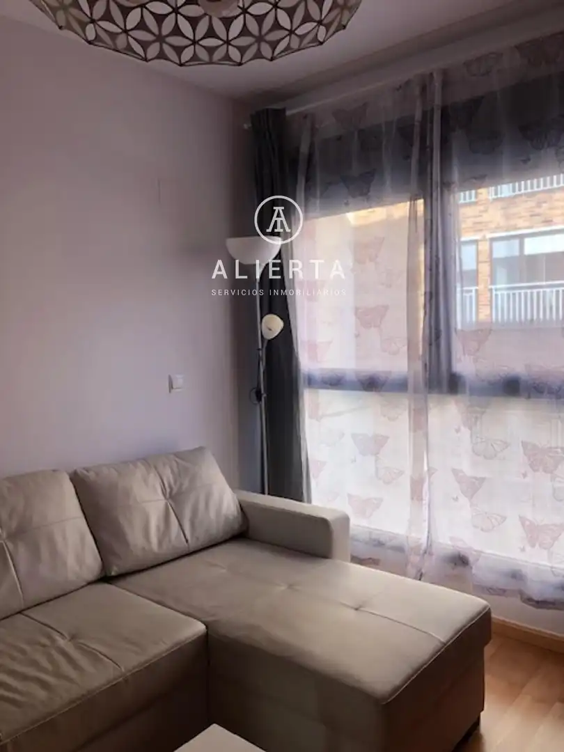Vista exterior de Piso de alquiler en Zaragoza con Calefacción