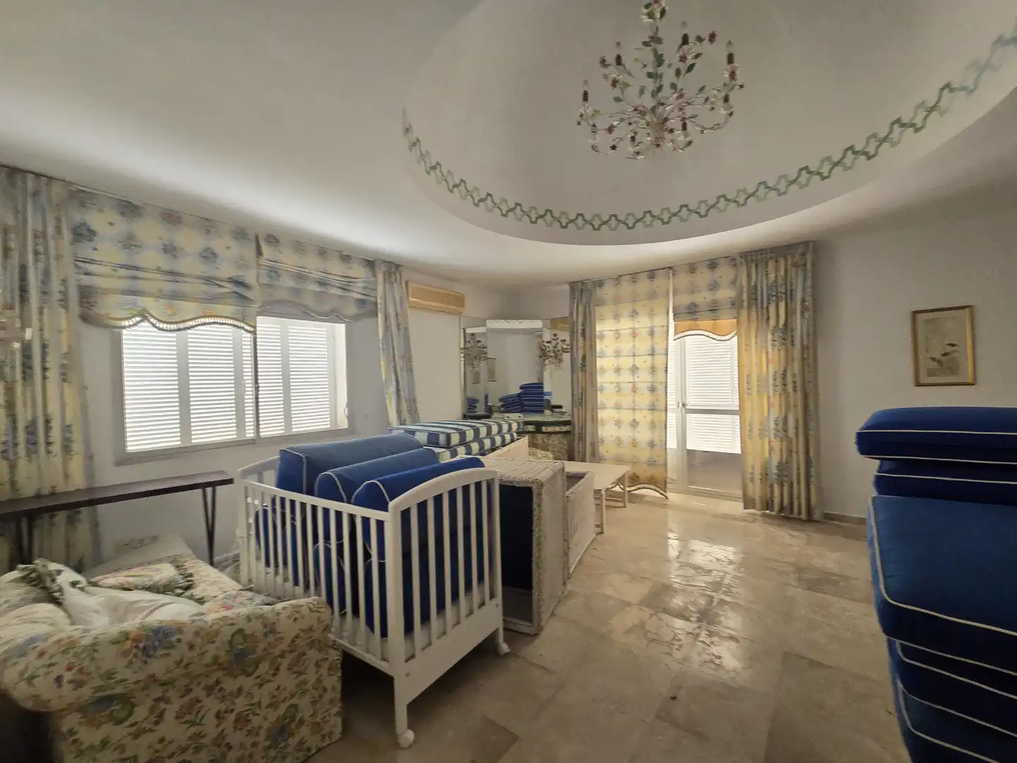 Dormitori de Casa o xalet en venda en Marbella amb Calefacció, Jardí privat i Terrassa