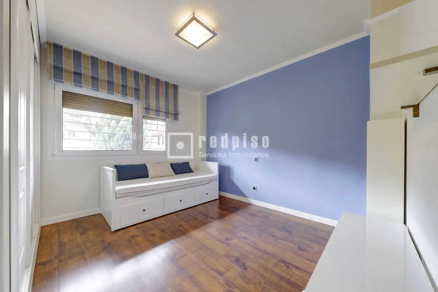 Bedroom of Houses for sale in Pozuelo de Alarcón  with Air Conditioner, Heating and Private garden