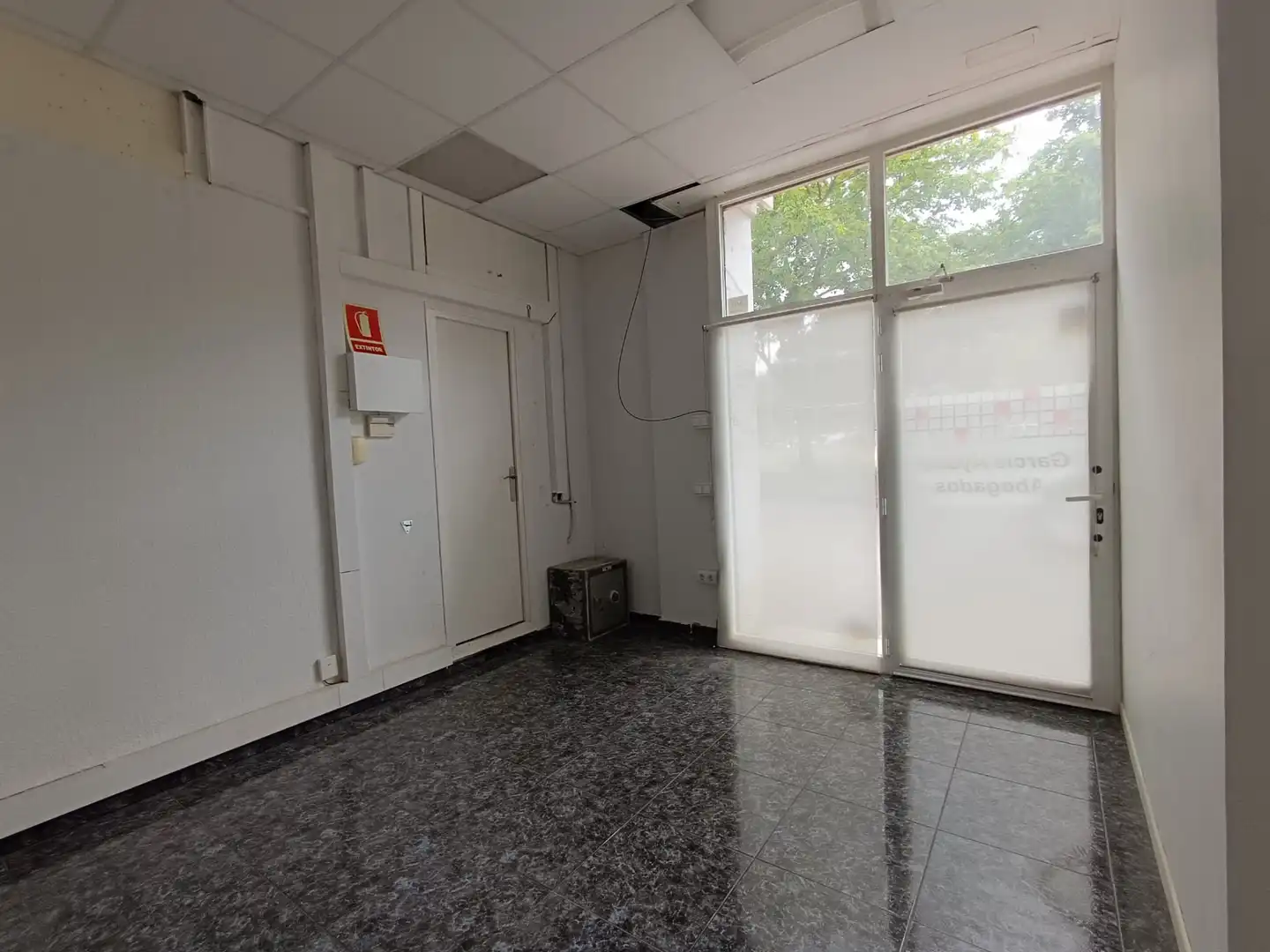 Geschaftsraum zur Miete in L'Hospitalet de Llobregat mit Alarm