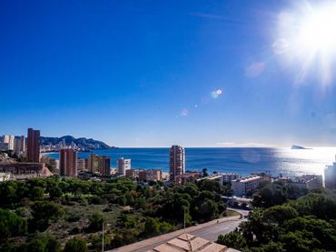 Penthouse with balcony for sale in Playa de Poniente