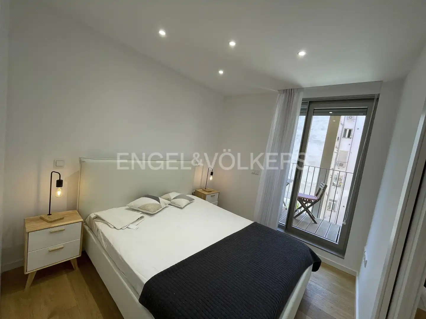 Bedroom of Flat for rent in Madrid  with Air Conditioner, Heating and Private garden