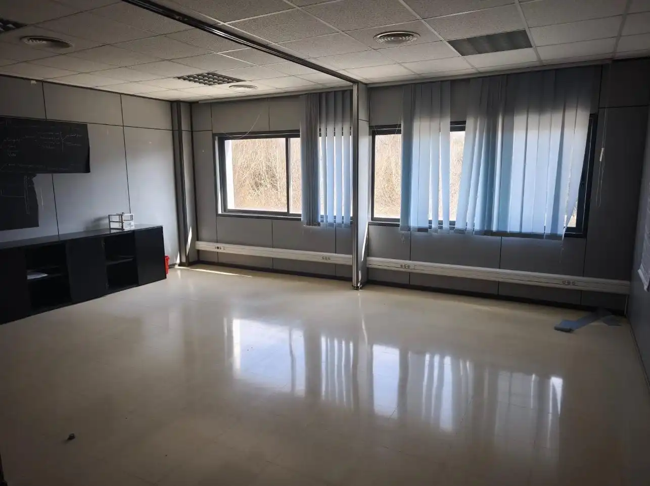 Industrial buildings for rent in Vallgorguina