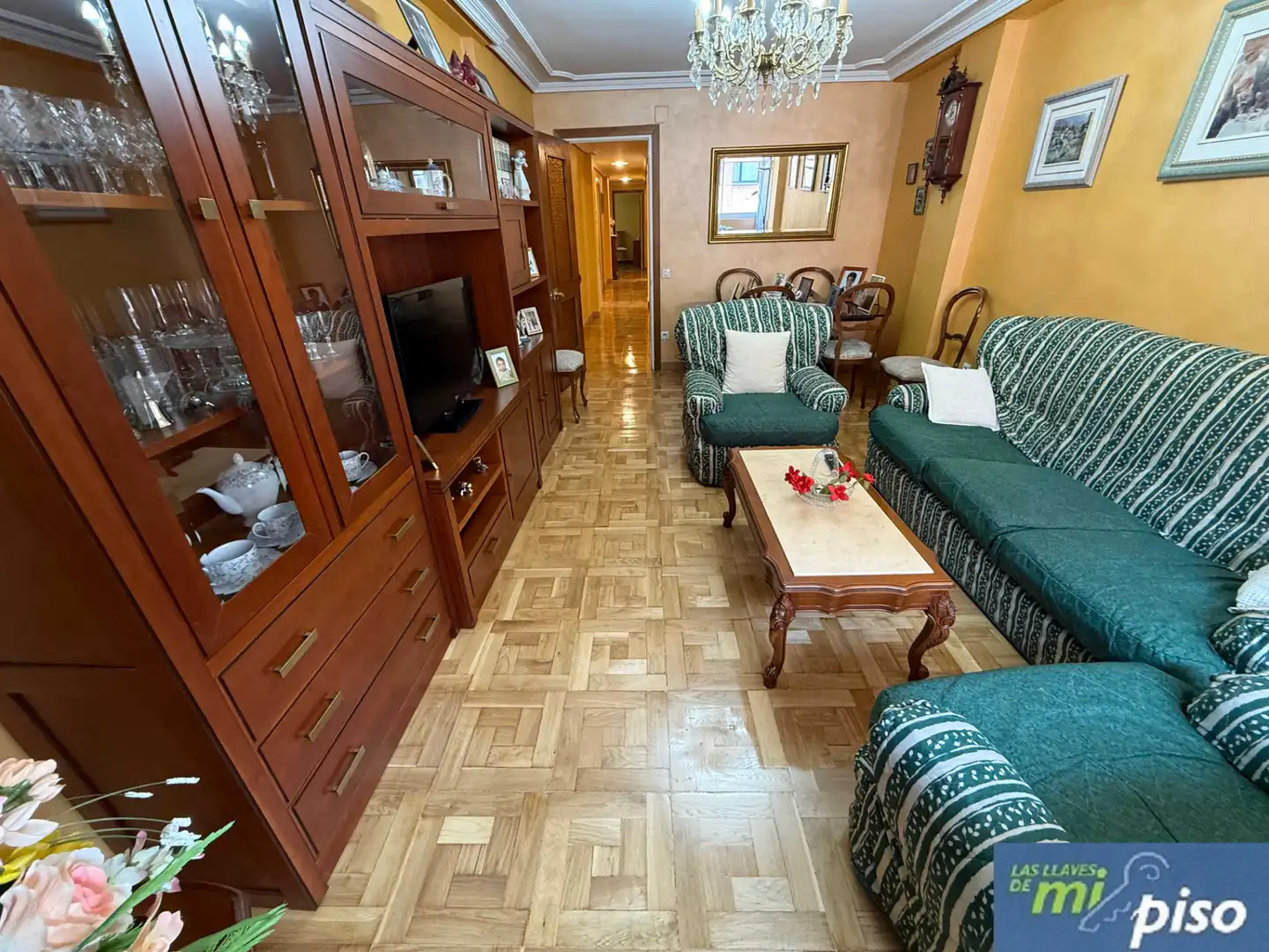 Sala d'estar de Pis en venda en Valladolid amb Calefacció, Parquet i Traster