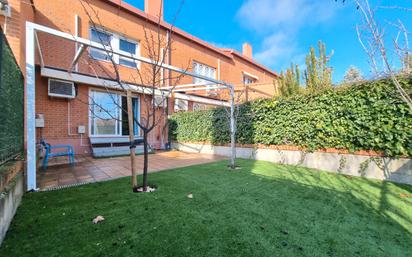 Garden of Single-family semi-detached for sale in Tres Cantos  with Air Conditioner, Heating and Private garden