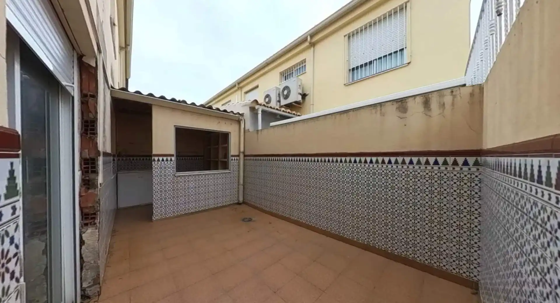 Vista exterior de Casa adosada en venta en Gandia con Terraza