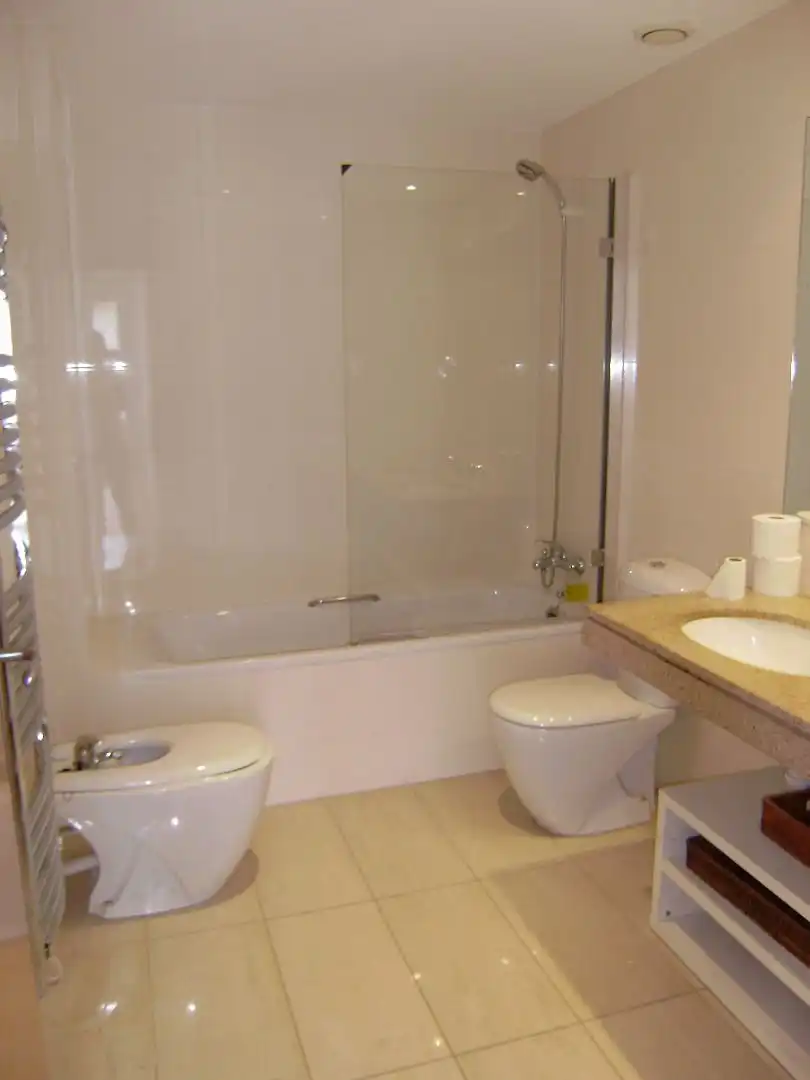 Bathroom of Flat for rent in Badalona  with Air Conditioner, Heating and Terrace