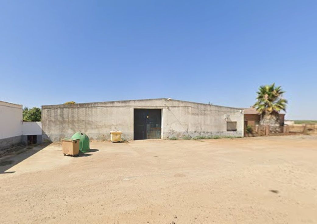 Exterior view of Industrial buildings for sale in Granja de Torrehermosa