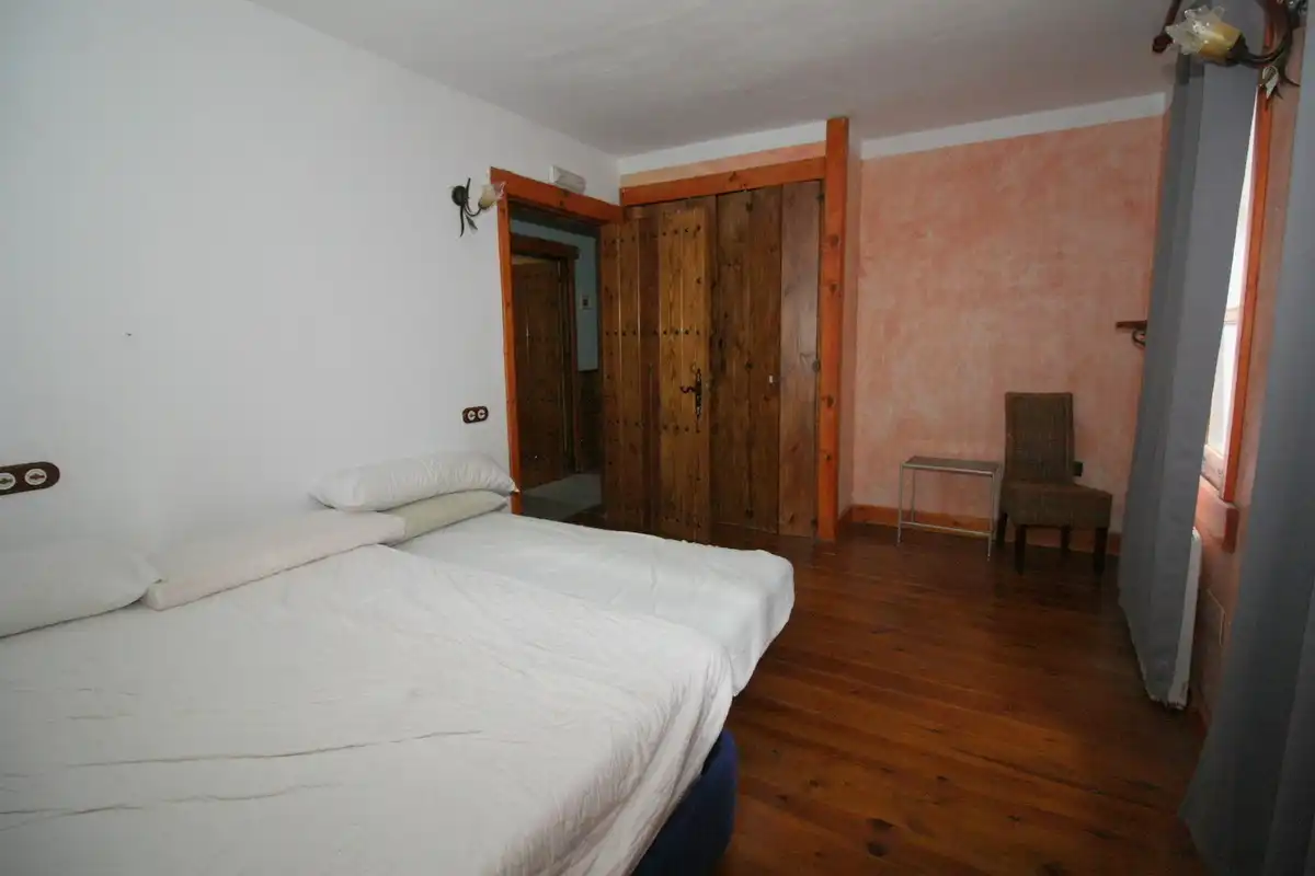 Schlafzimmer von Country house zum Verkauf in Arenas de San Pedro mit Heizung, Privatgarten und Terrasse