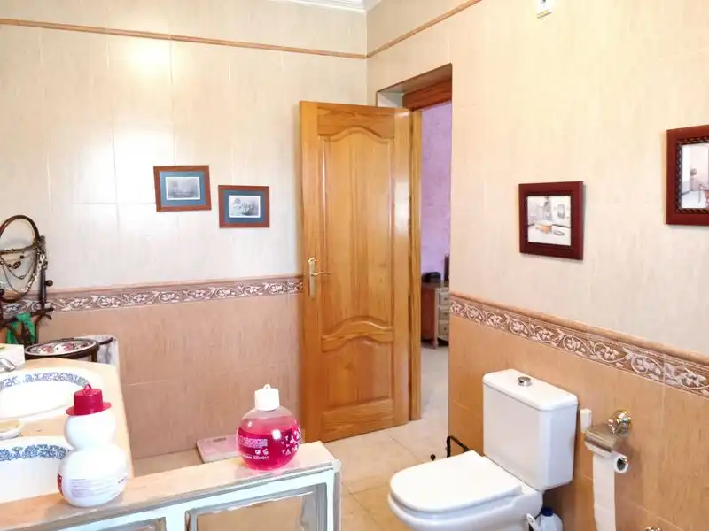 Badezimmer von Haus oder Chalet zum Verkauf in Murcia mit Klimaanlage, Heizung und Privatgarten