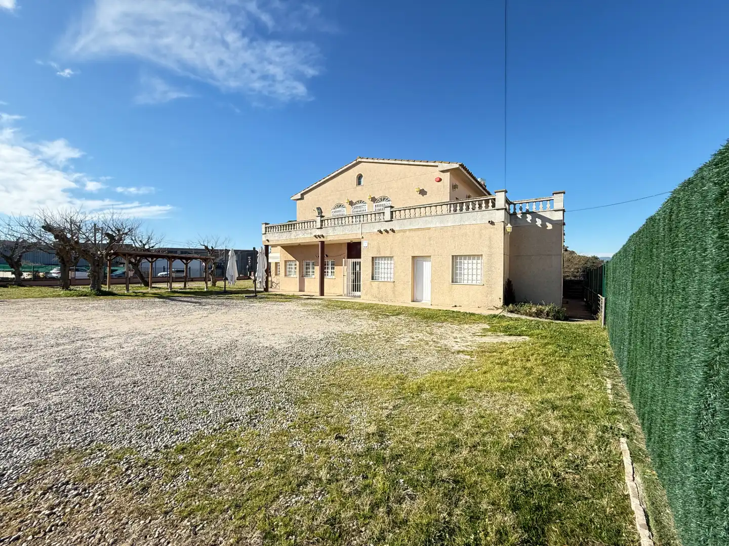 Vista exterior de Local de lloguer en Riudellots de la Selva amb Aire condicionat, Calefacció i Terrassa