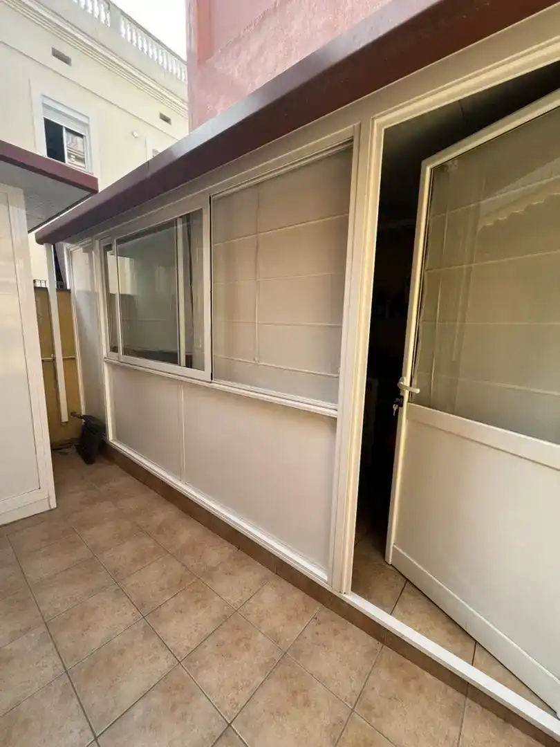 Terrassa de Casa o xalet en venda en Vilanova i la Geltrú amb Aire condicionat i Balcó