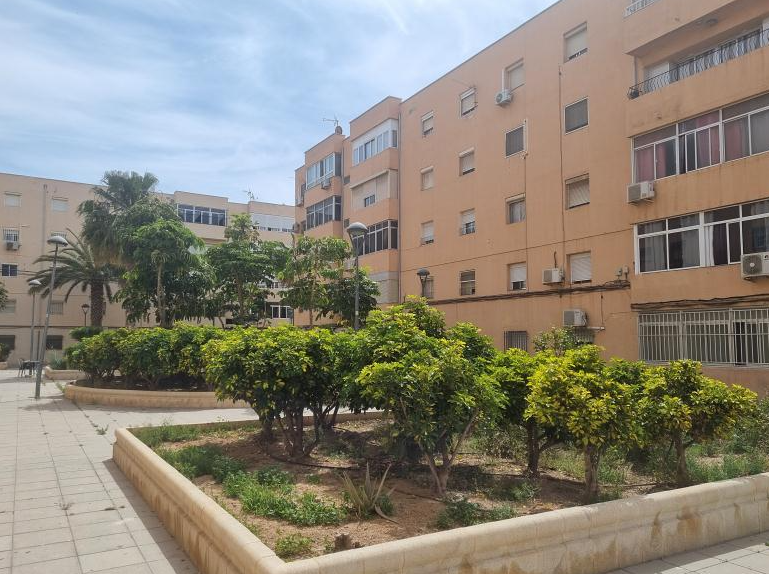 Vista exterior de Pis en venda en  Almería Capital
