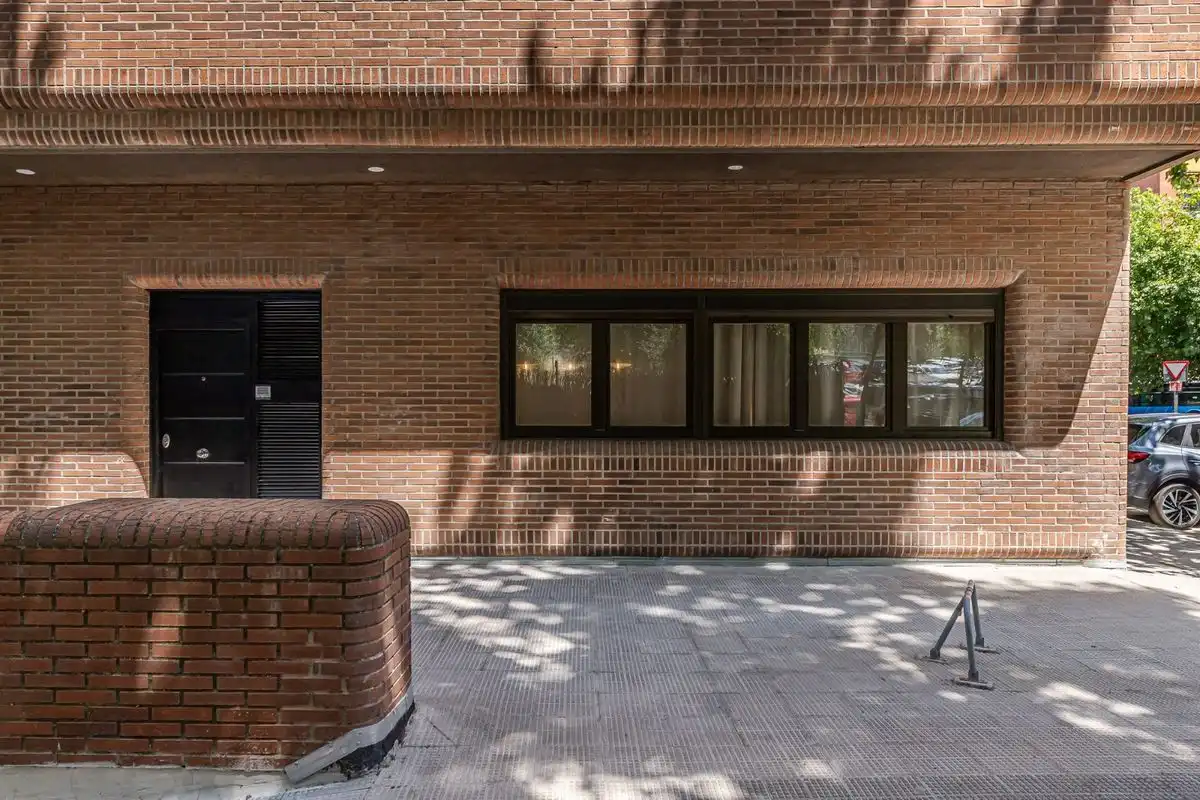 Vista exterior de Planta baja en venta en Madrid con Aire acondicionado, Calefacción y Trastero