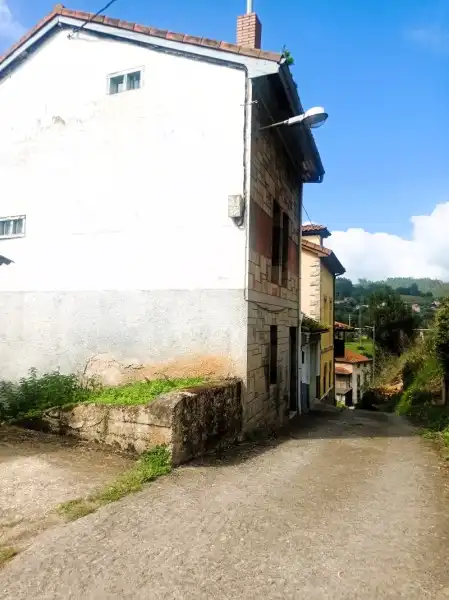 Vista exterior de Casa o chalet en venta en Pravia con Calefacción, Trastero y Amueblado
