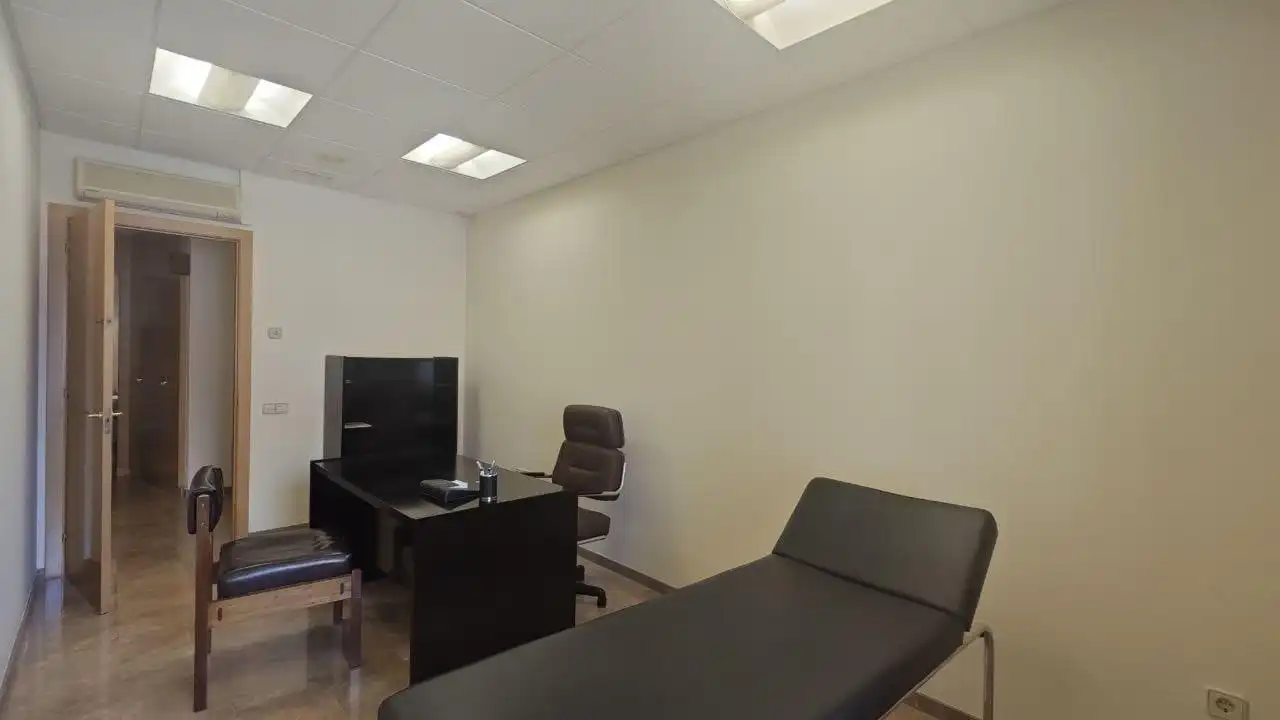 Commercial properties for rent in Centre - Passeig i Rodalies