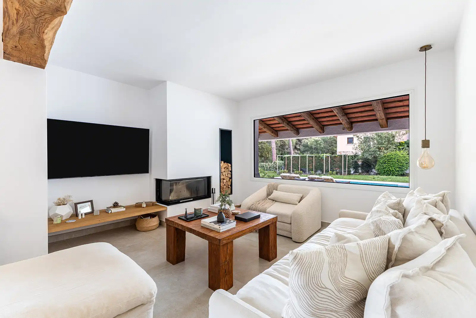 Sala d'estar de Casa o xalet en venda en Santa Cristina d'Aro amb Aire condicionat, Calefacció i Jardí privat