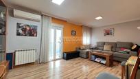 Living room of Flat for sale in Valladolid Capital  with Air Conditioner, Heating and Parquet flooring