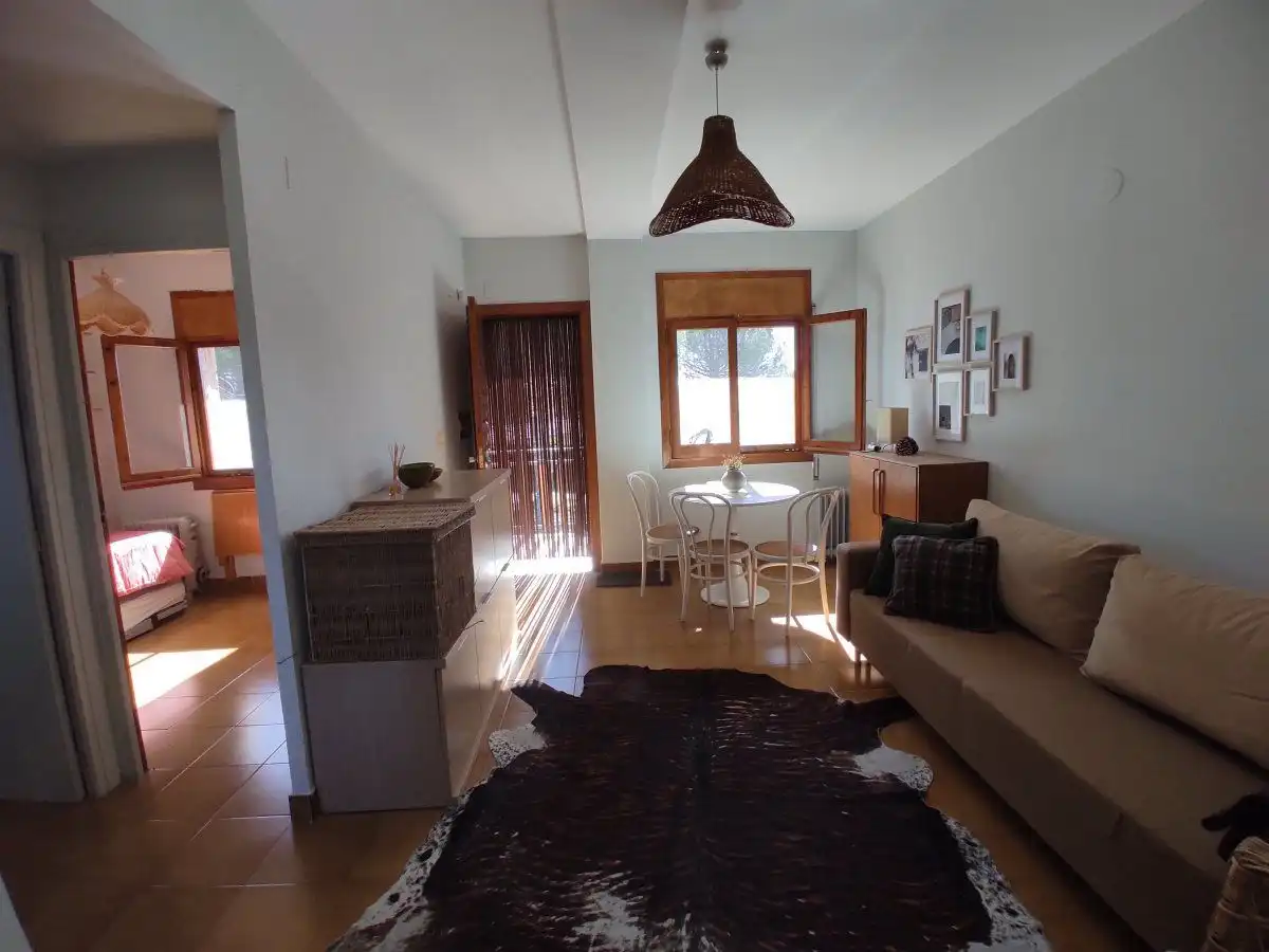 Sala de estar de Apartamento en venta en Bárcabo con Calefacción, Trastero y Piscina comunitaria