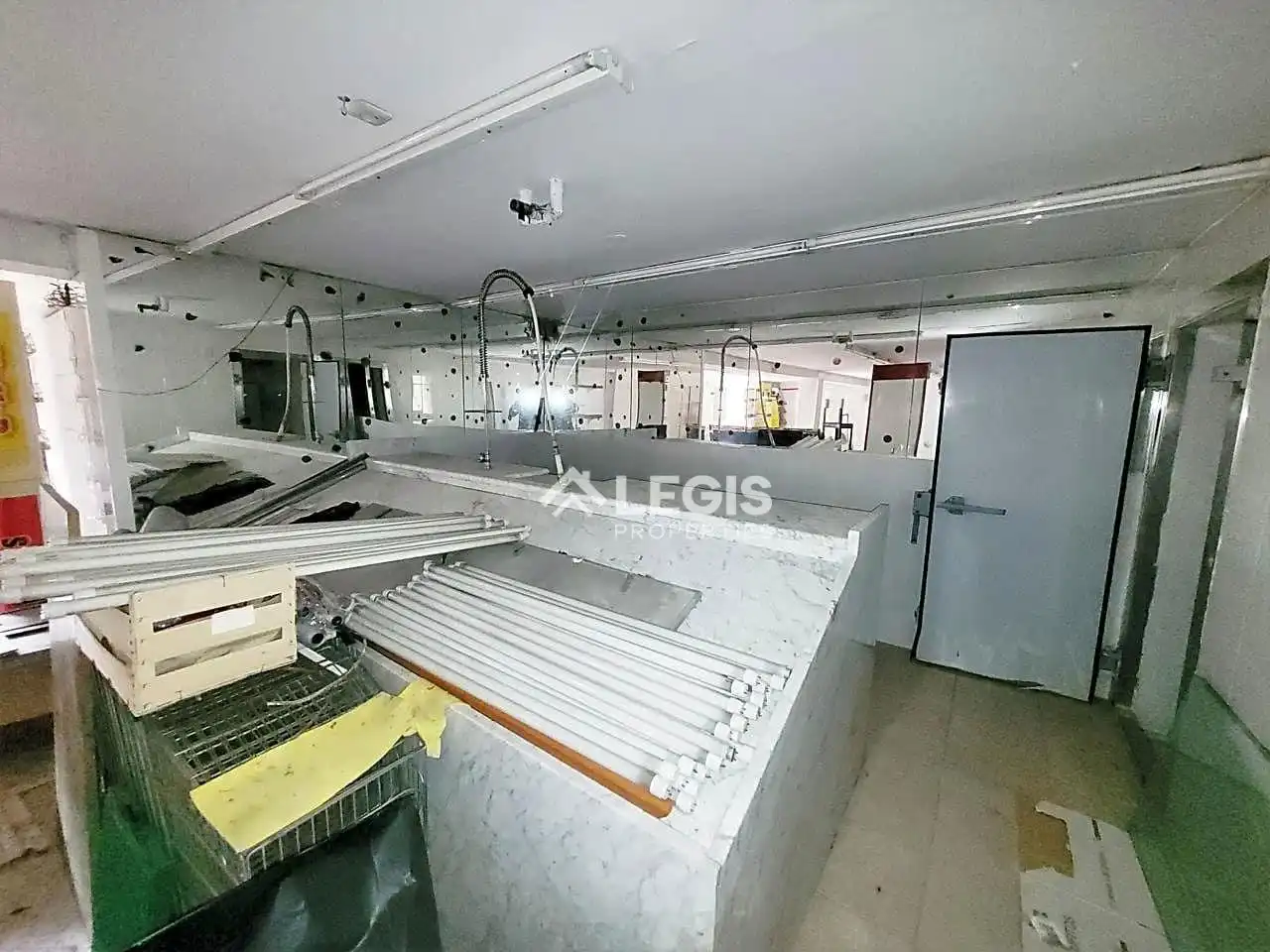 Cuina de Local en venda en Mieres (Asturias) amb Terrassa