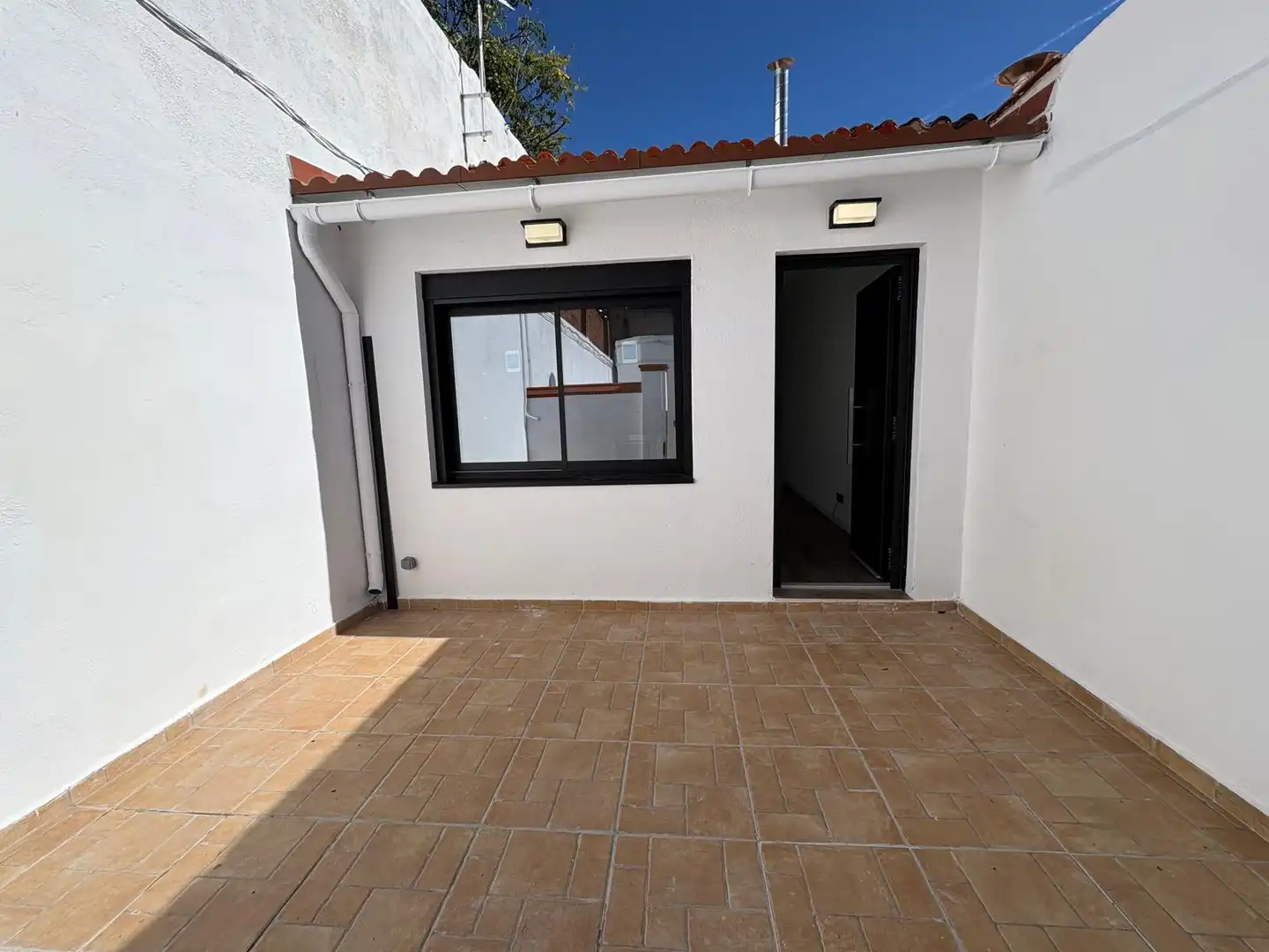 Casa aparellada en venda a Centre - Sant Oleguer, imagen 2