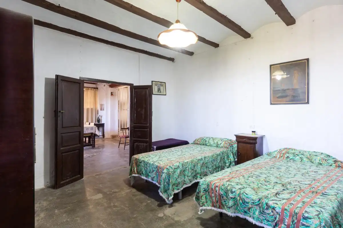 Houses for sale in Carrer ľ Alqueria de les Torres, Park Nord - Casona