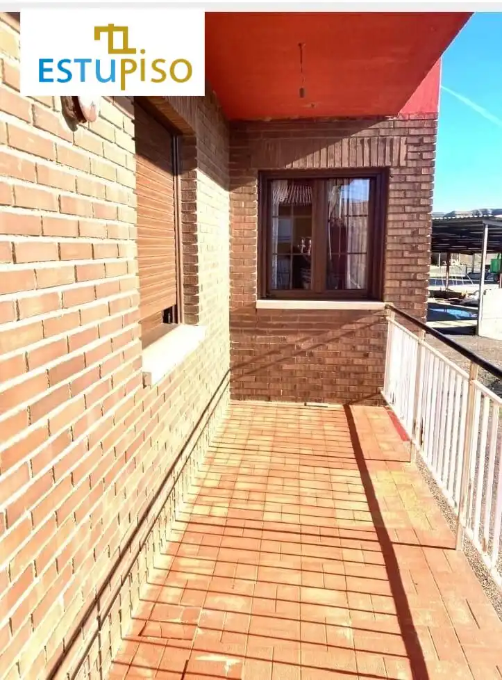 Terraza de Residencial en venta en Mansilla Mayor